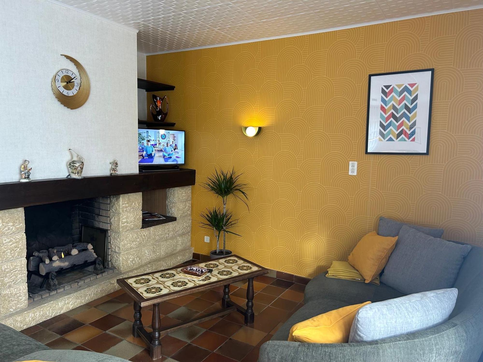 Gite La Maison Rose Ланмезан Экстерьер фото